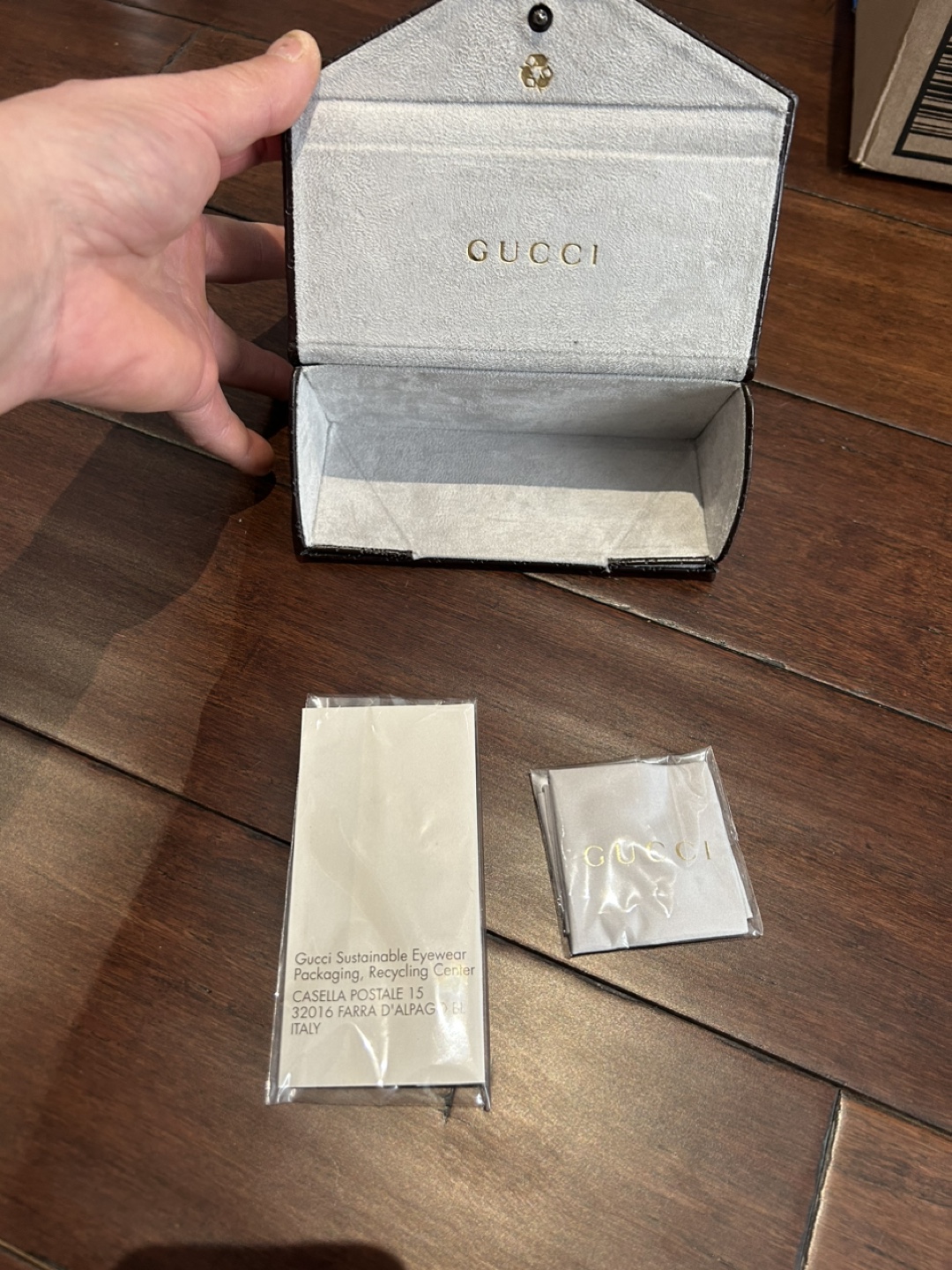 Gucci Eyewear Case with Microfibre Cloth - photo 2