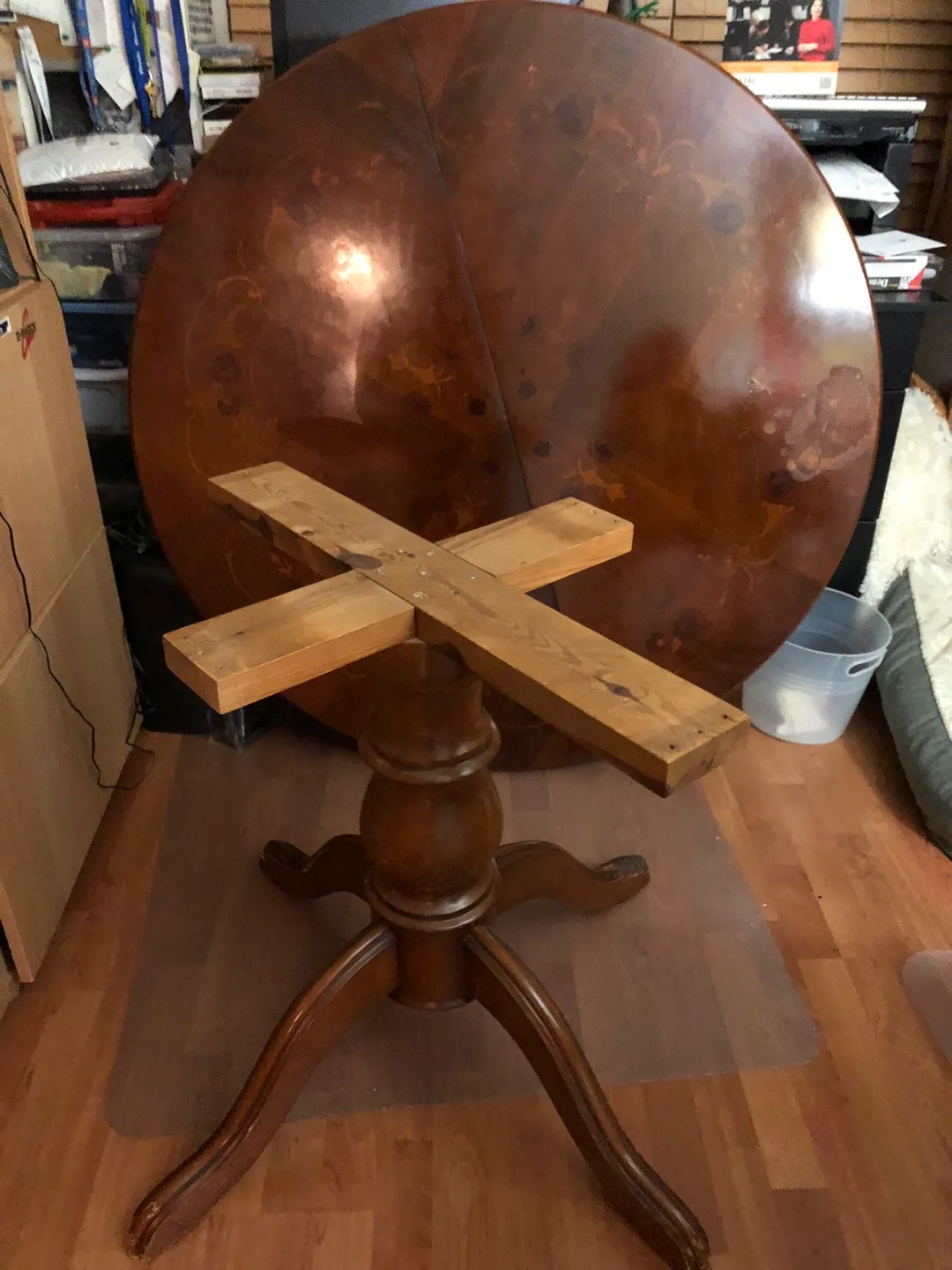 🏈Round Wooden Dining Table image indicator(2)