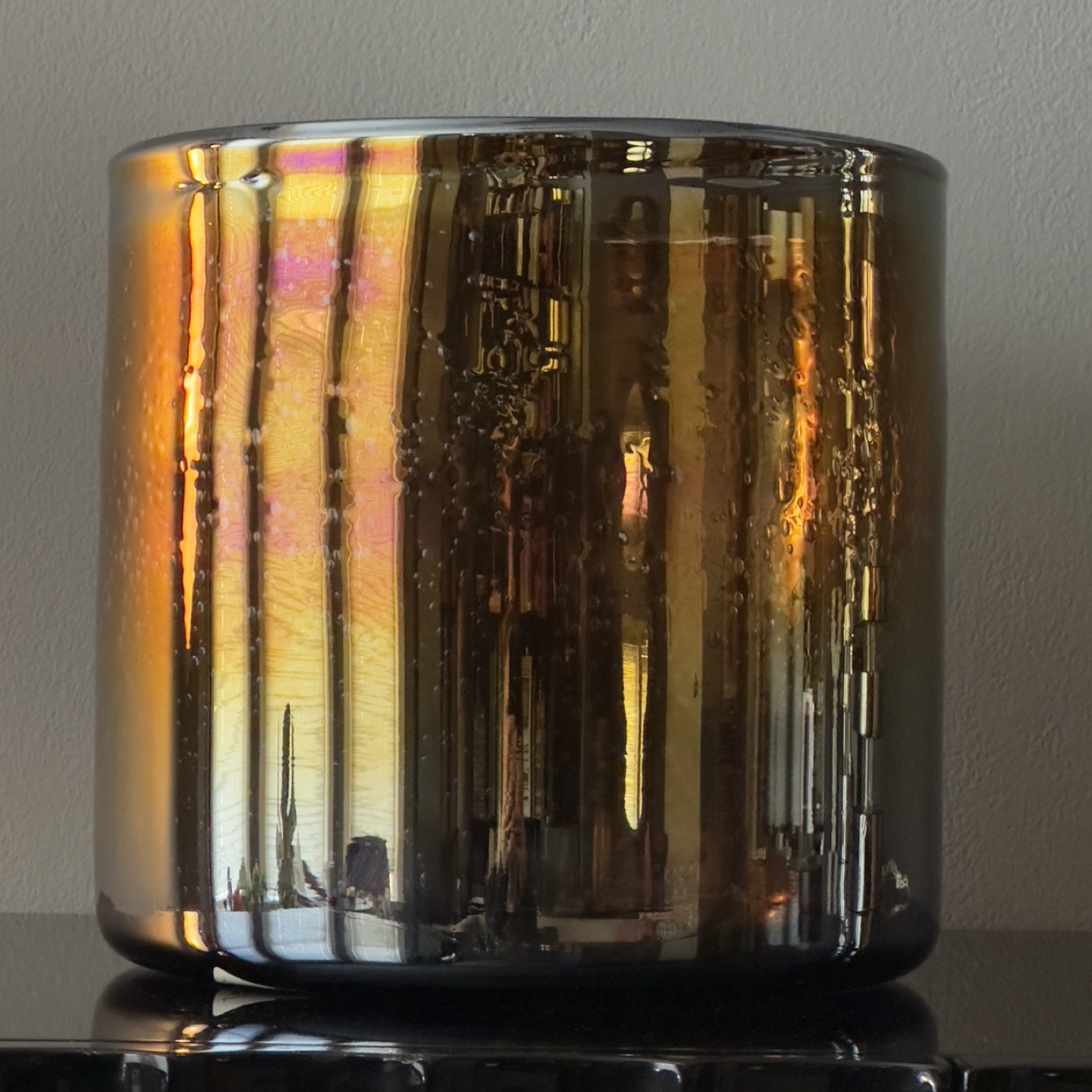 Iridescent Pot - photo 3