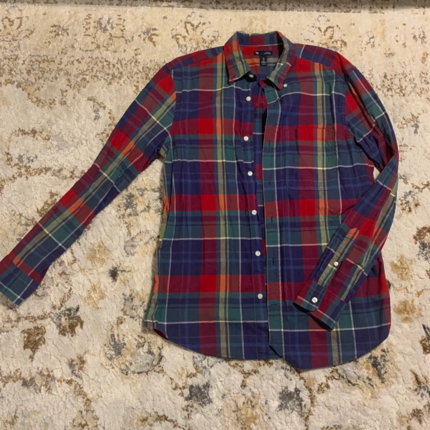 Men's Gap Plaid Long Sleeve Button-Down Shirt