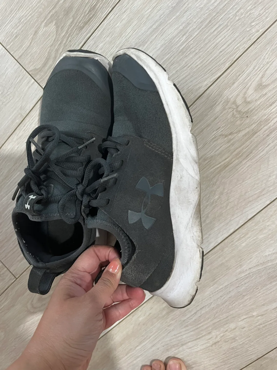 Under Armour Women's Running Shoes - Size 7 image indicator(2)