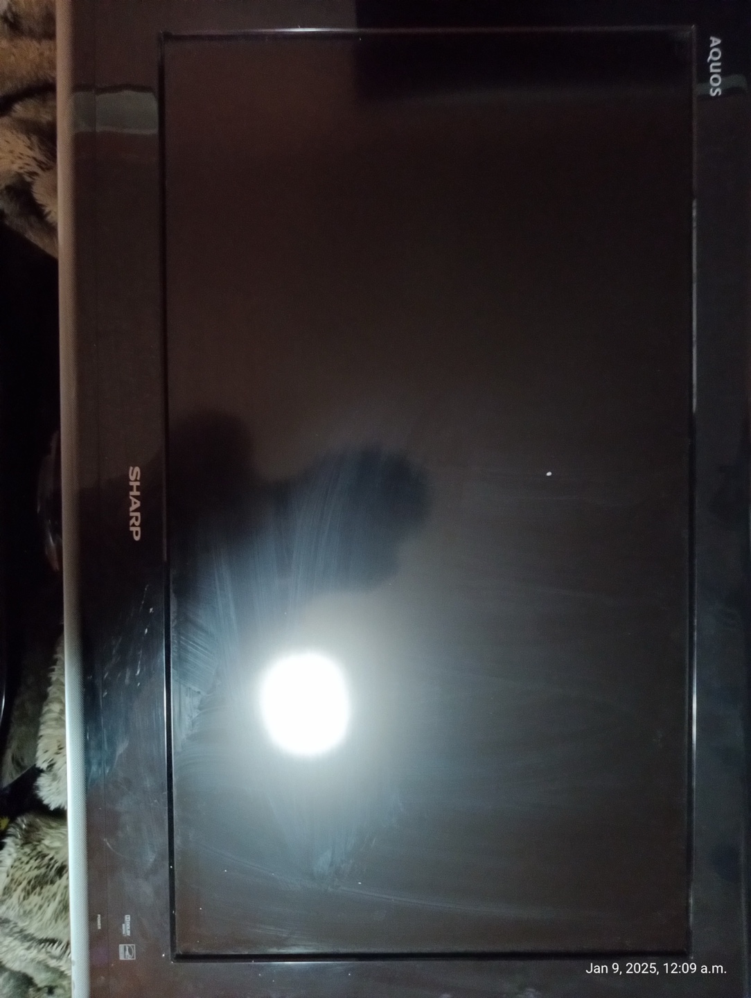 Sharp Aquos LCD TV - 32" Screen