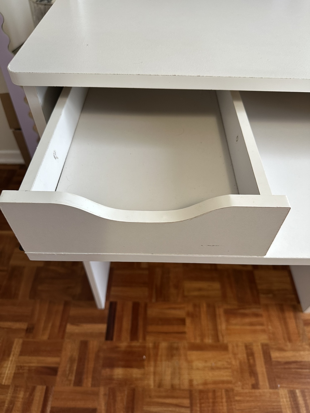 White Computer Desk with Hutch and Mirror - photo 4