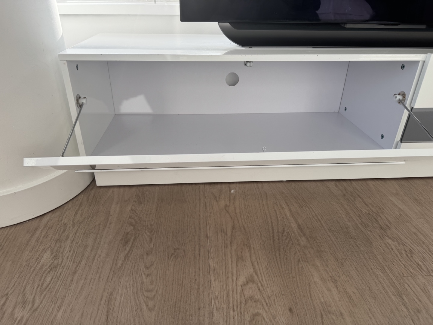 Modern White TV Stand - photo 5