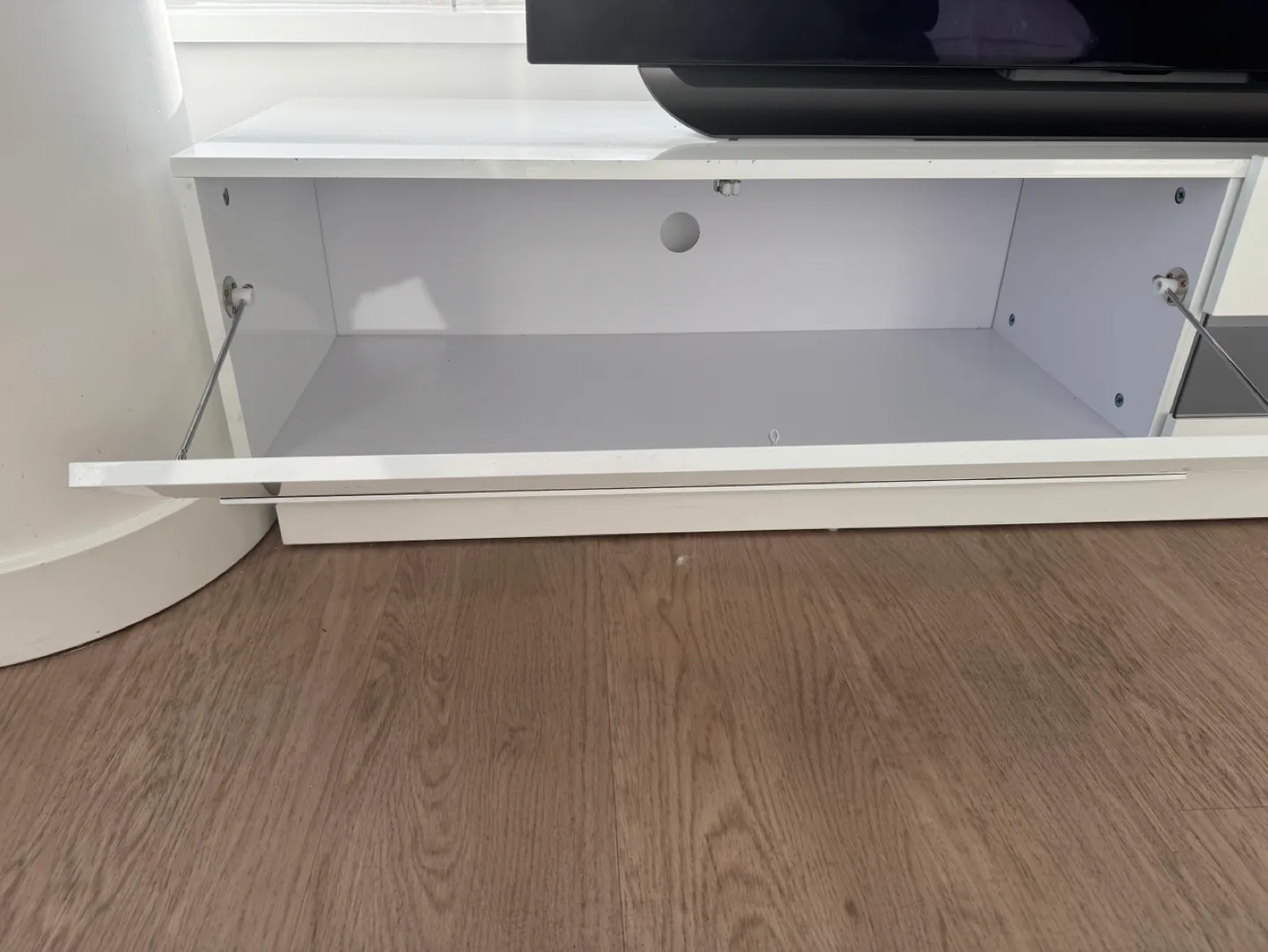 Modern White TV Stand image indicator(5)