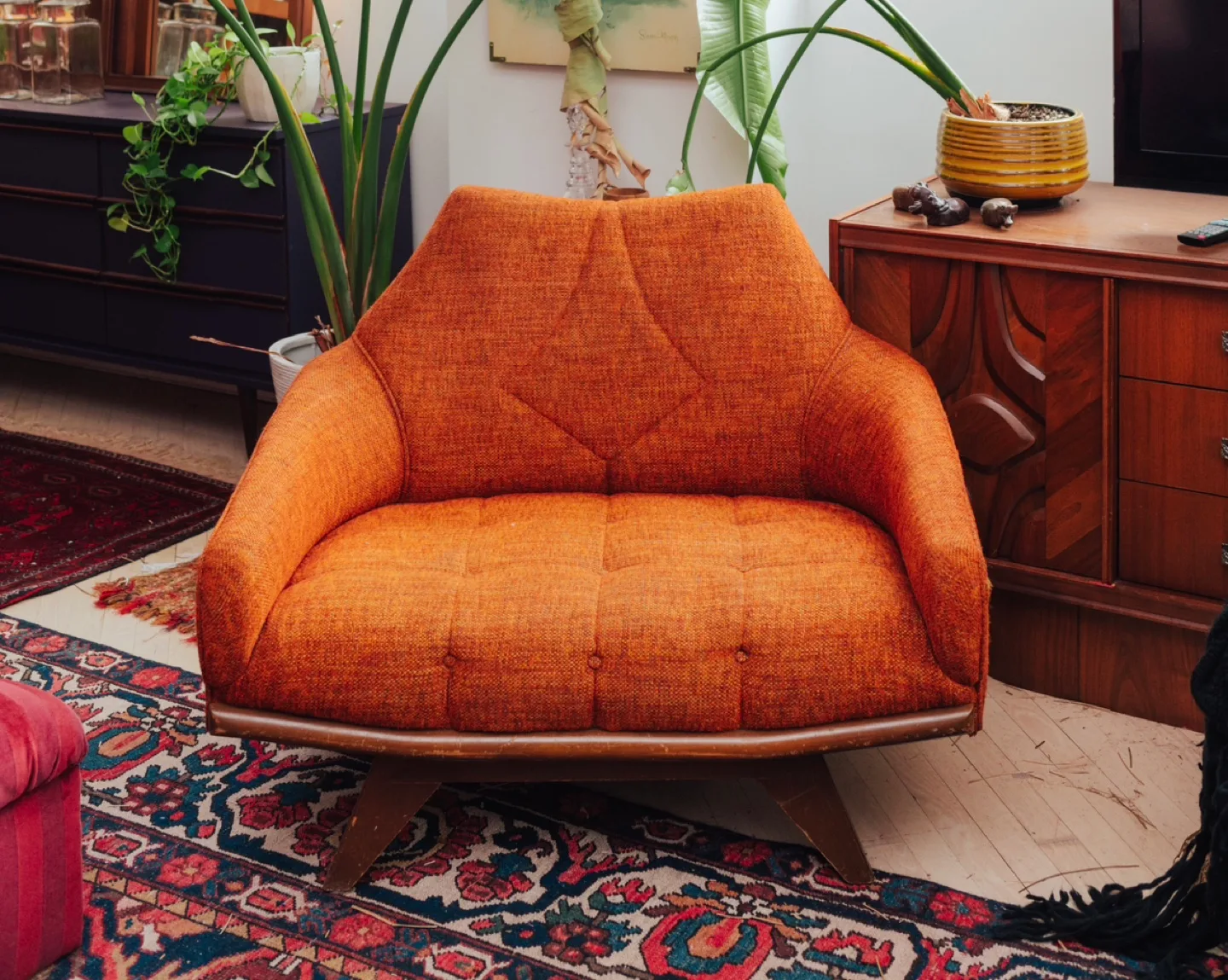 MCM Vintage Gondola Chair 🧡 thumbnail