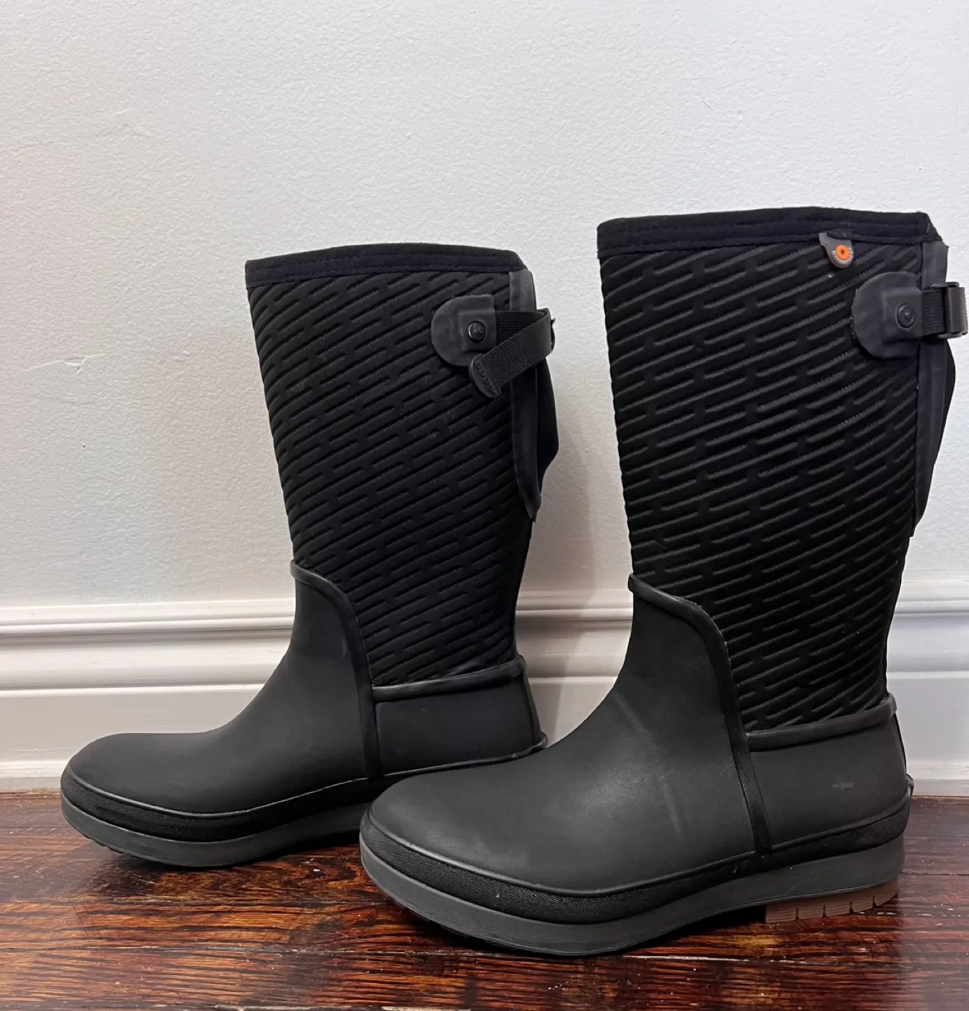 Bogs Women's CRNDL II TL ADJ Black Rain Boots - Size 9 image indicator(2)