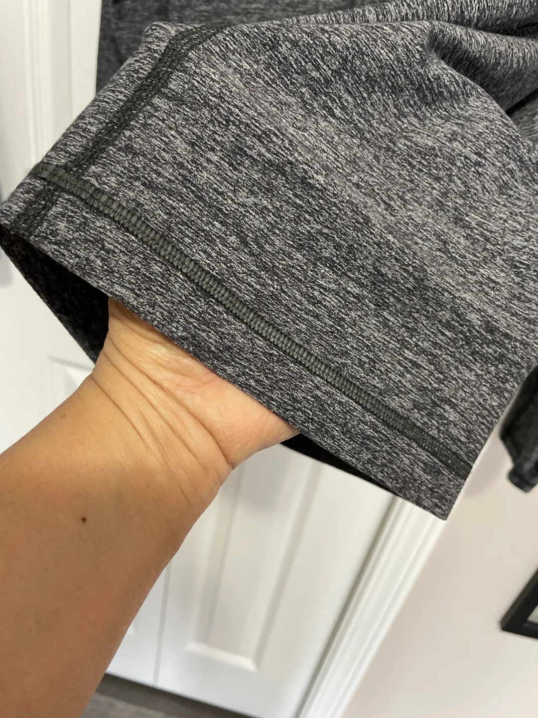 Lululemon Vancouver Canucks 1/4 Zip 🏈 image indicator(3)