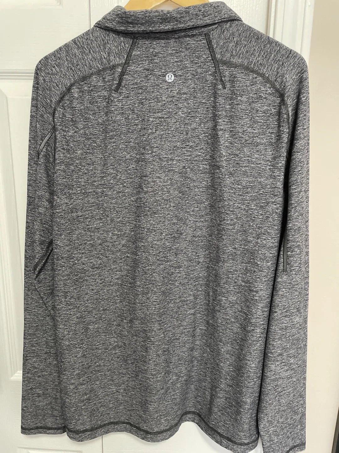 Lululemon Vancouver Canucks 1/4 Zip 🏈 image indicator(2)