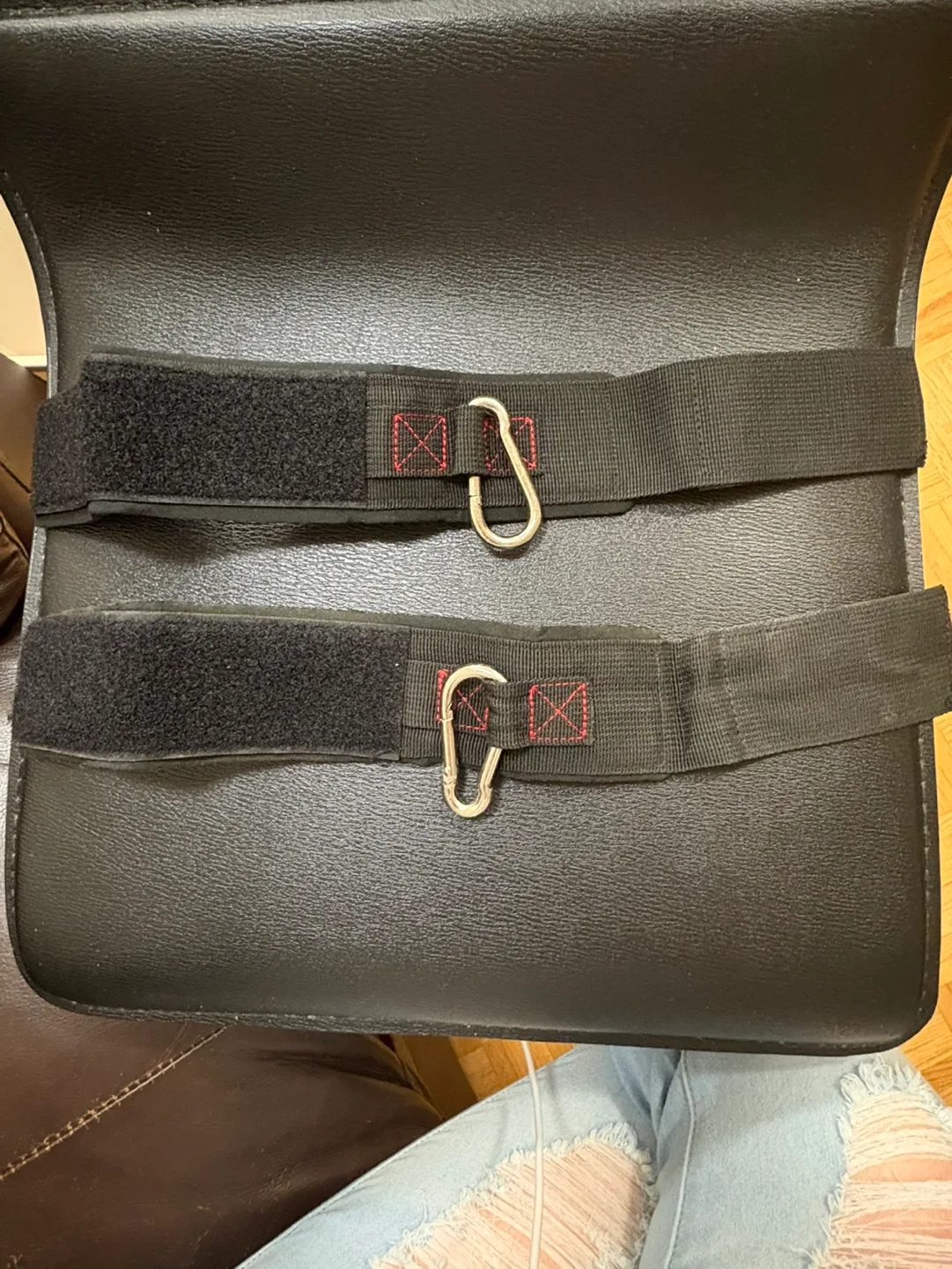 Pair of Black Suspension Trainer Straps with Carabiner Clips image indicator(2)