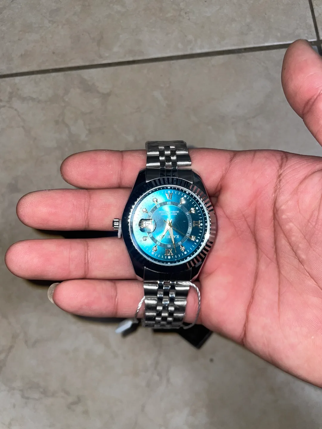 Men's Blue Dial Wrist Watch with Silver Band image indicator(2)