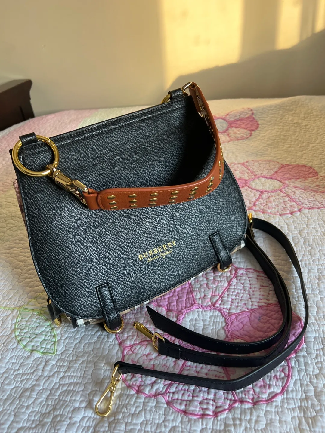 Burberry bridle bag image indicator(2)