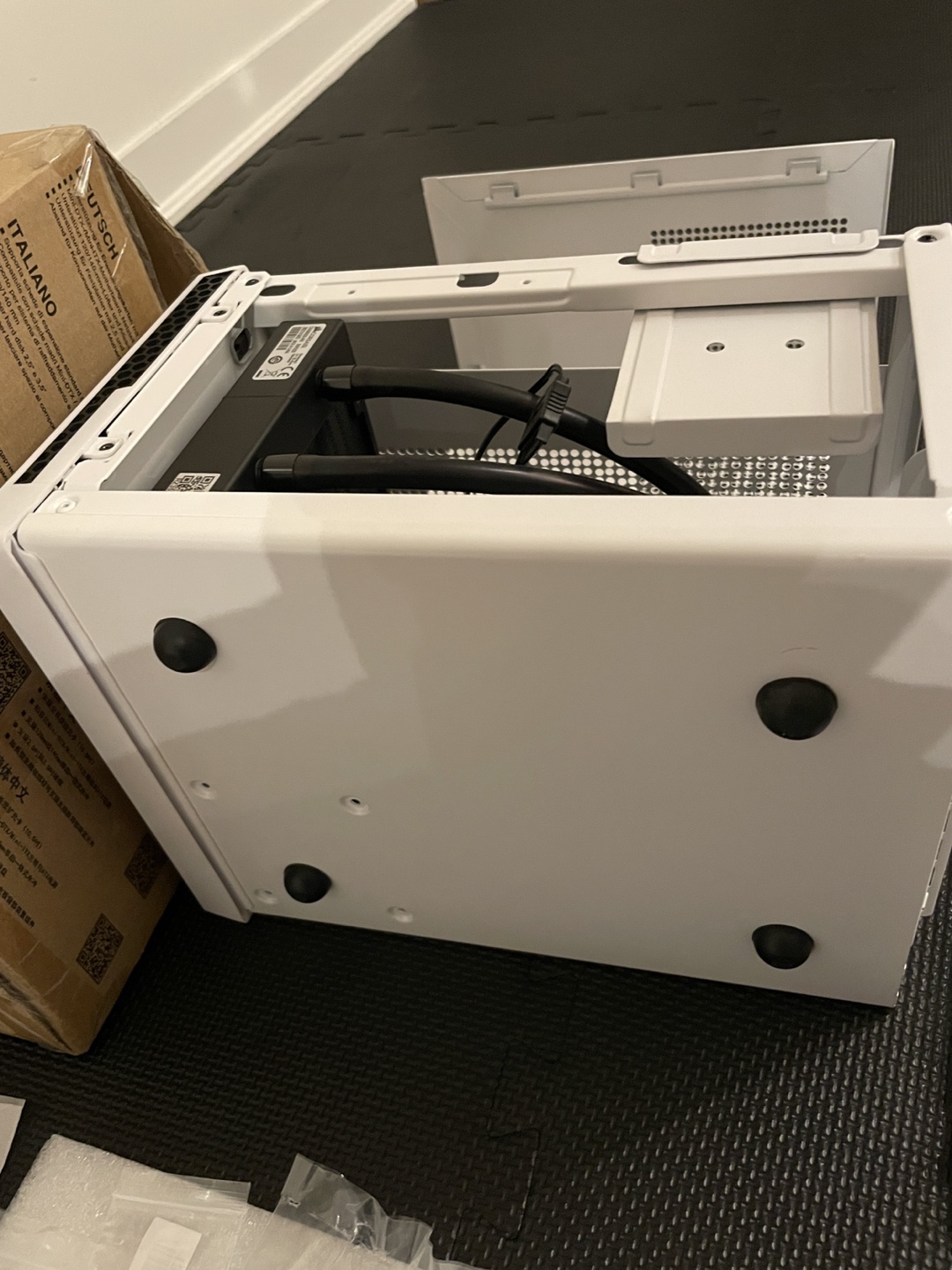 Corsair H60 & Silverstone SG13Q White PC Build - photo 5