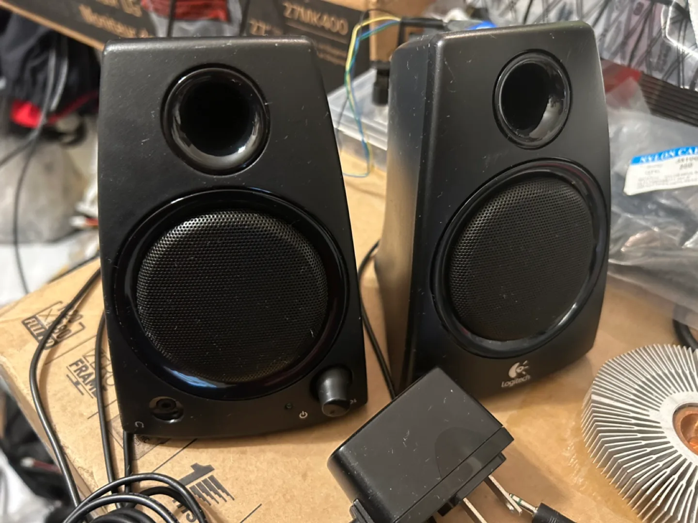 Computer Speakers - Logitech Z130 thumbnail