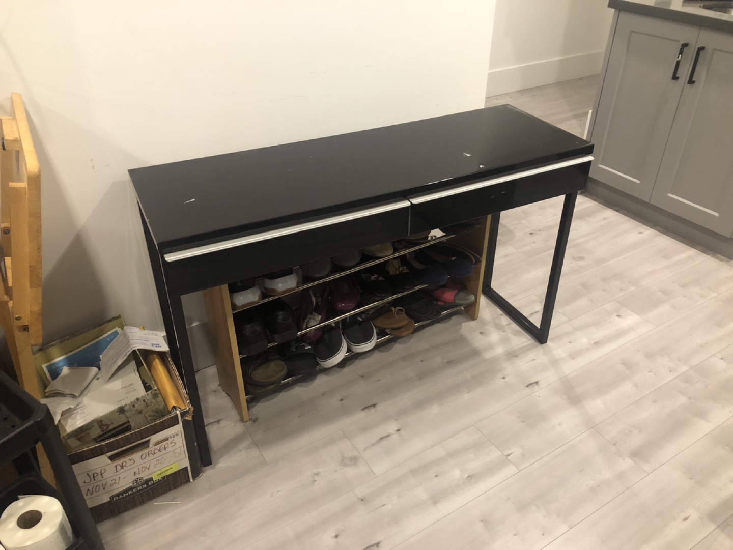 Black Glass Console Table with Two Drawers🥕