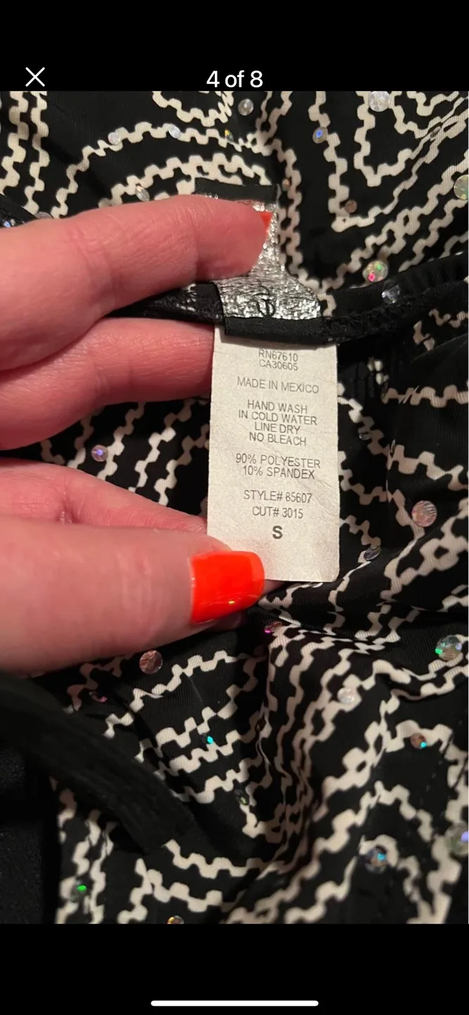 Two-Piece Swimsuits Size Small - Medium image indicator(4)