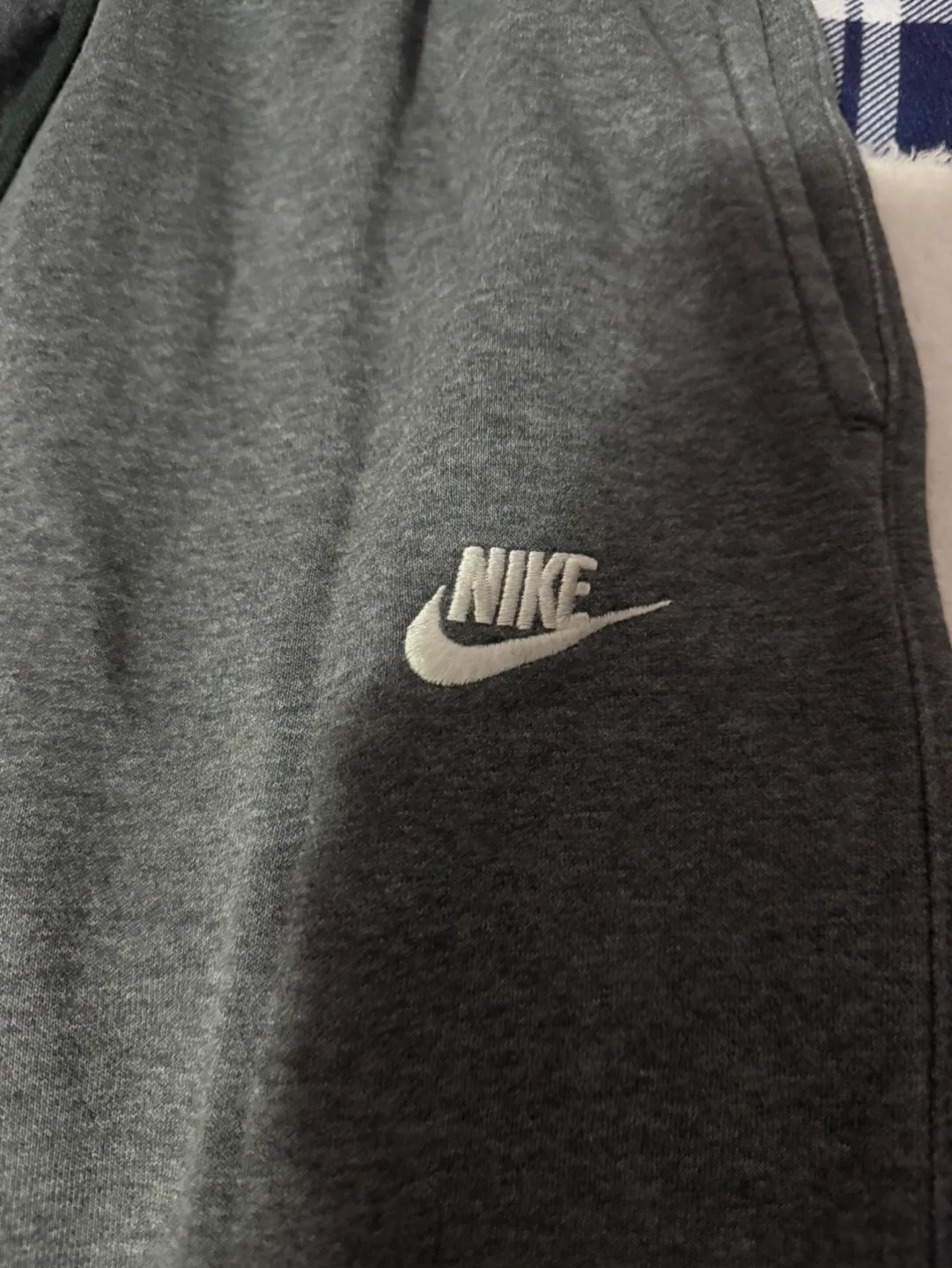 Nike Joggers image indicator(3)