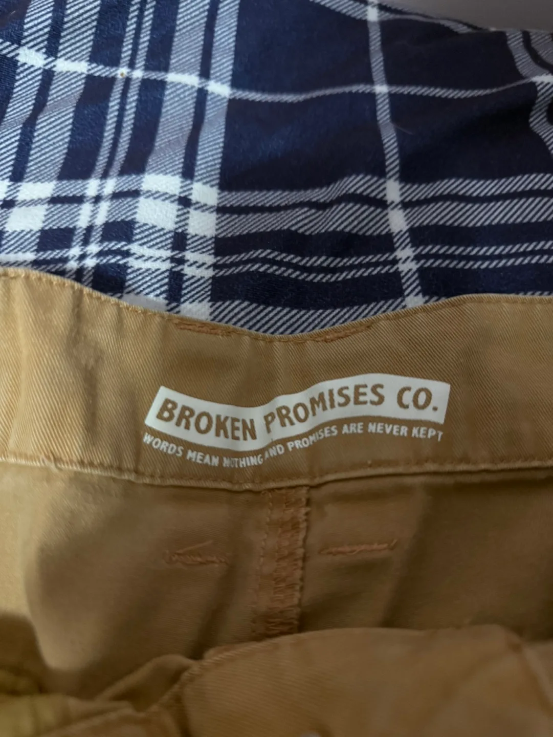 Broken Promises jeans image indicator(3)