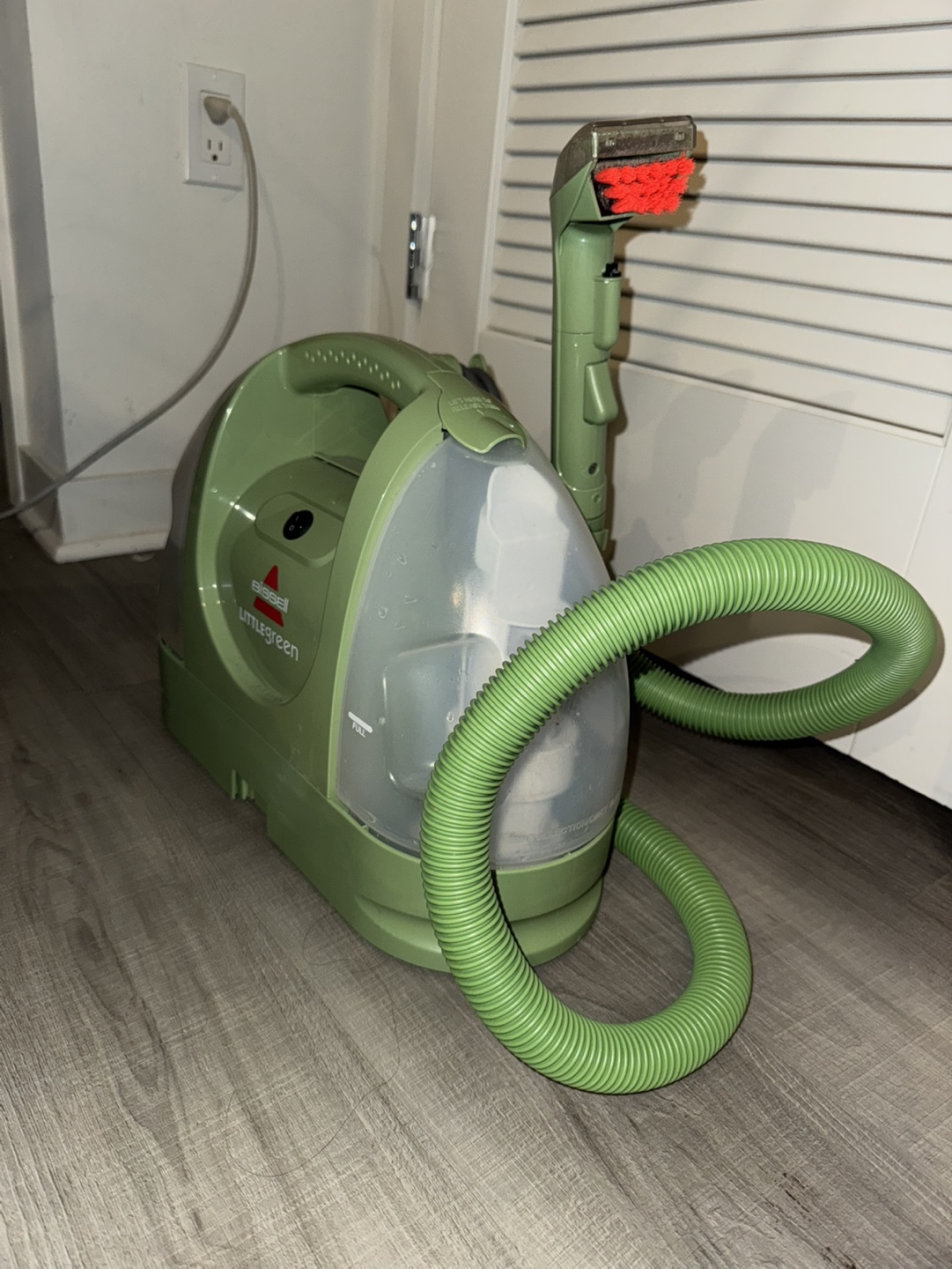 Bissell Little Green Portable Carpet Cleaner - photo 4