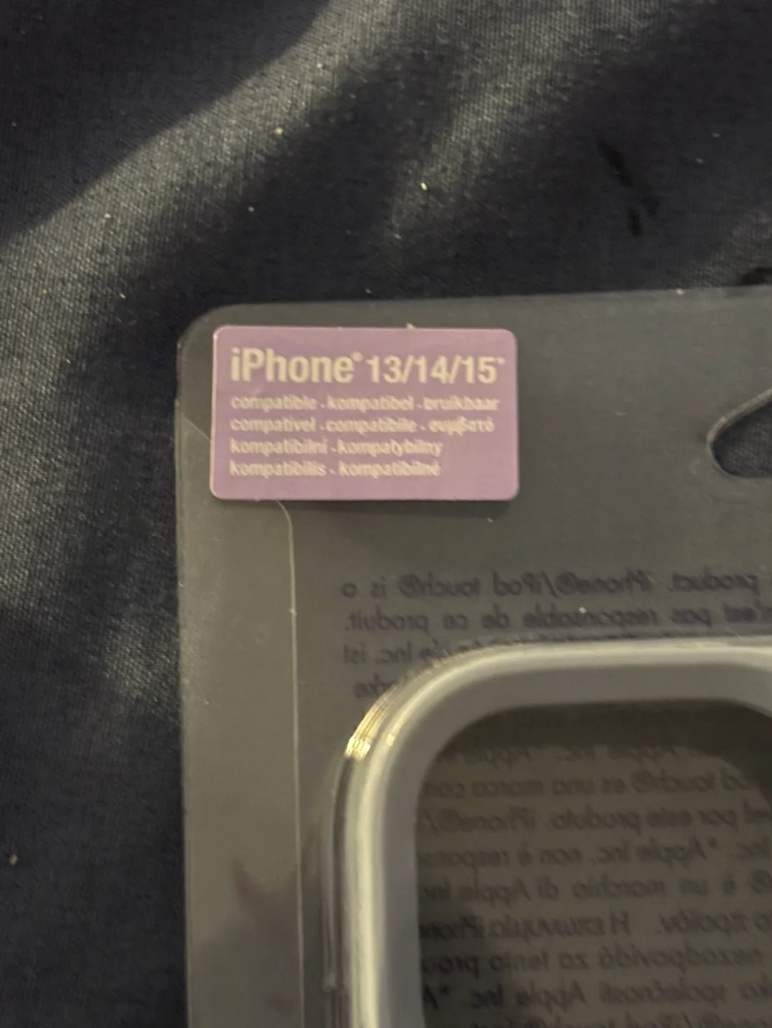 Two iPhone 13/14/15 phone cases image indicator(2)