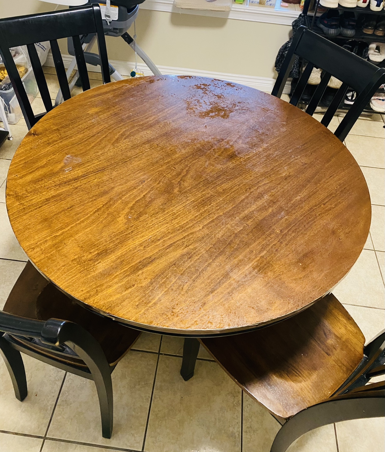 Round Dining Table with Four Chairs - photo 3