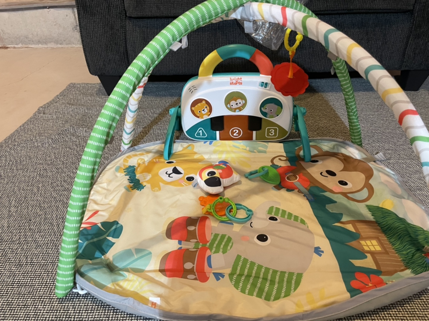 Baby play pen with piano - photo 3