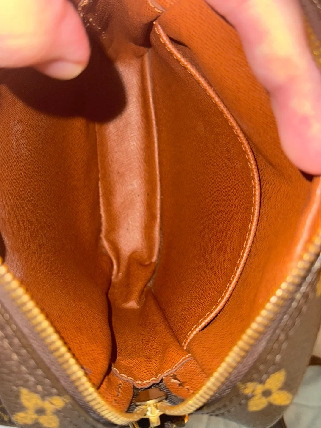 Louis Vuitton Danube Authentic image indicator(10)