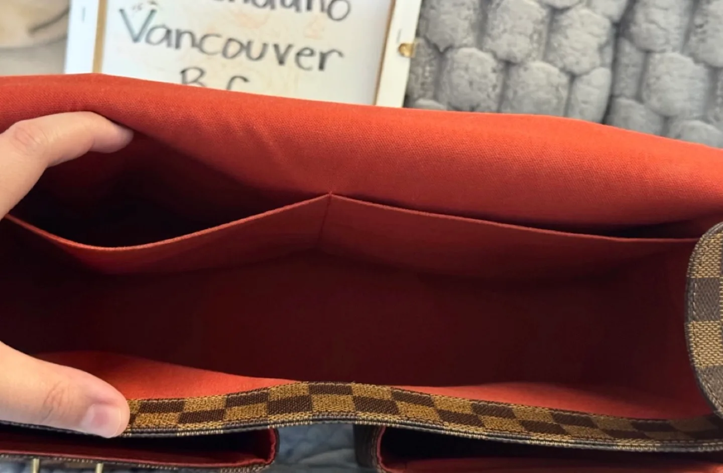 Louis Vuitton broadway 2 way messenger bag image indicator(5)