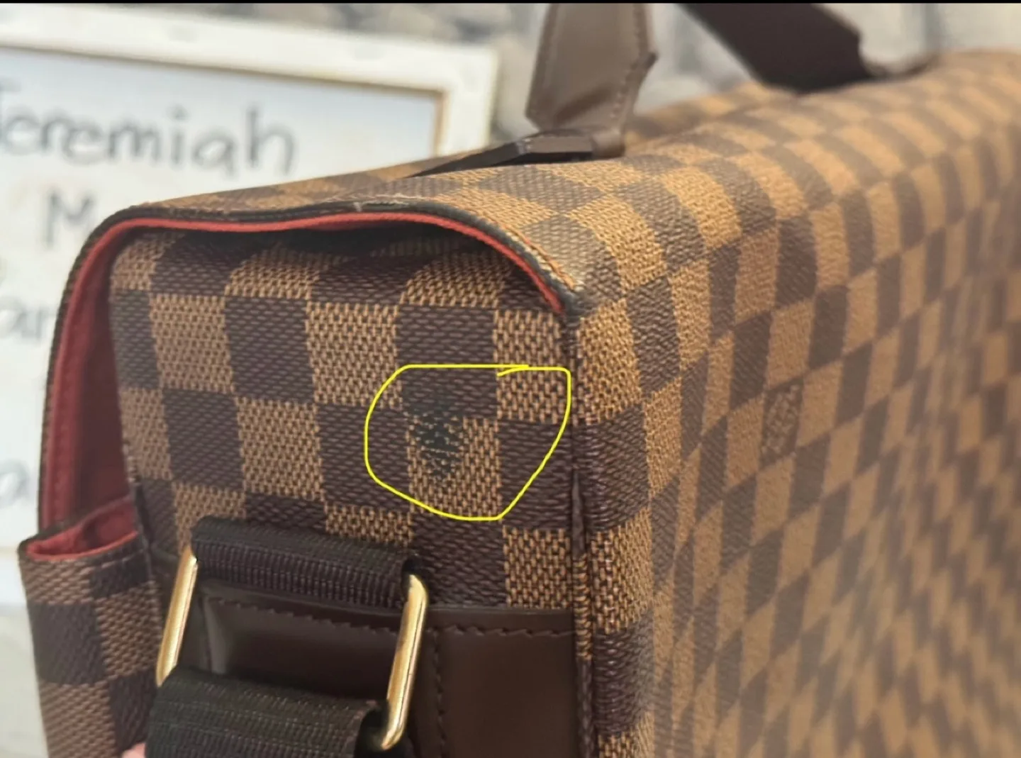 Louis Vuitton broadway 2 way messenger bag image indicator(6)