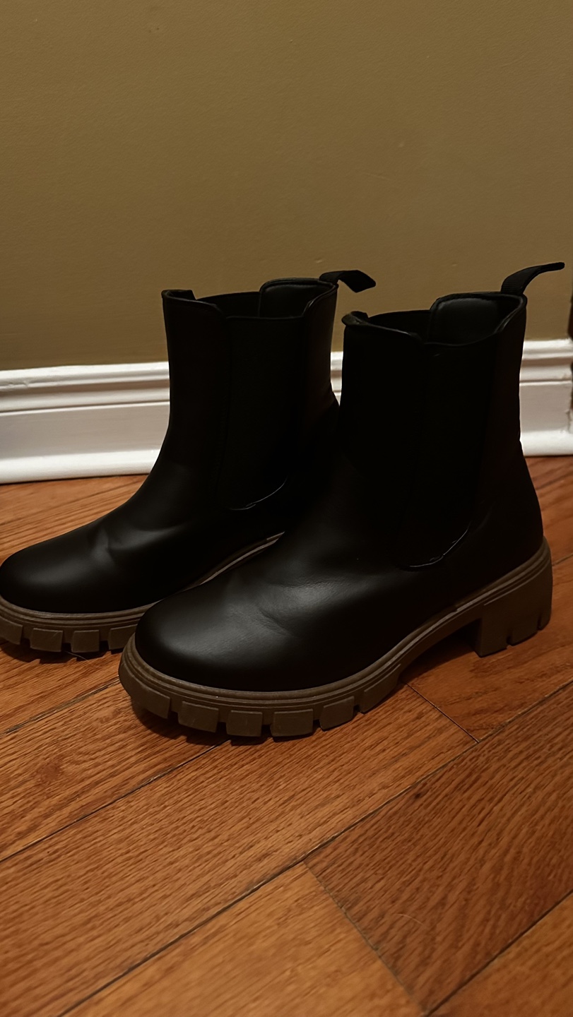 Black Chelsea Boots Size 9 - photo 2