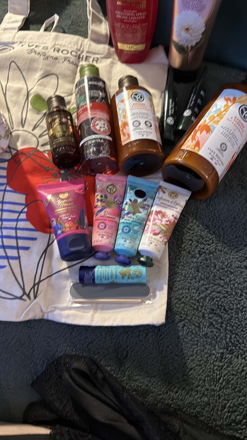 Yves Rocher Beauty Bag and Products Bundle - photo 3