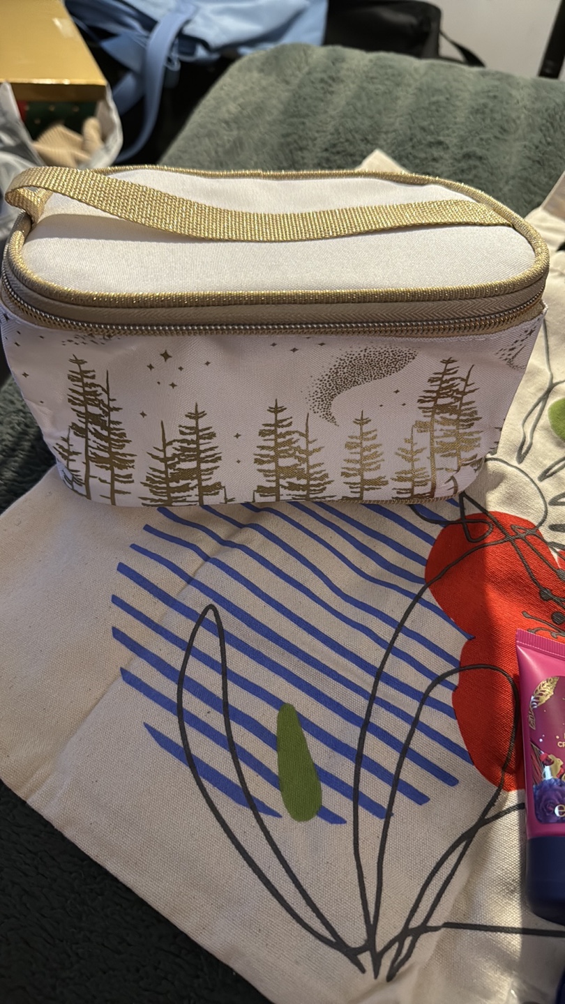 Yves Rocher Beauty Bag and Products Bundle - photo 2