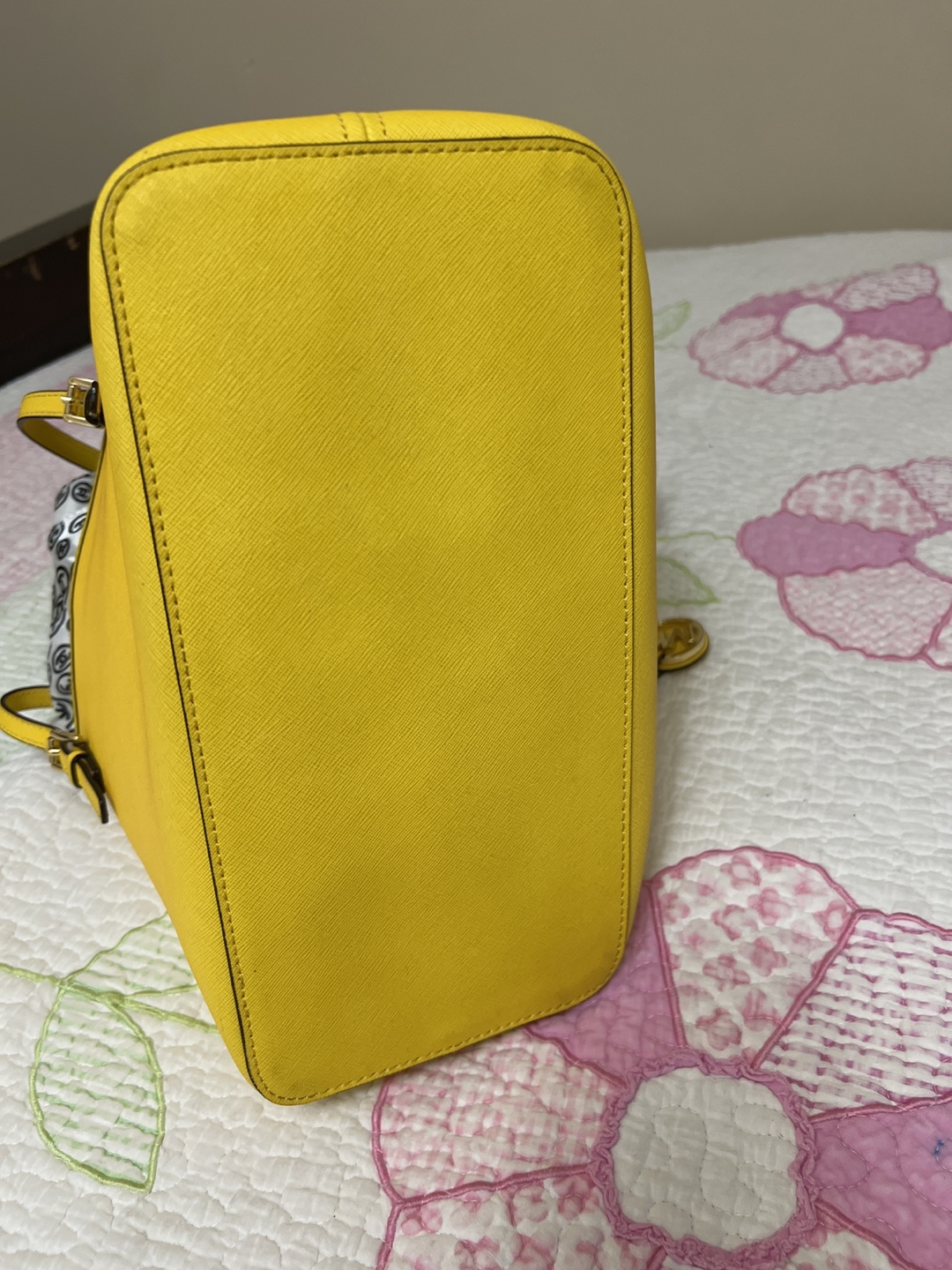 Bright Yellow Michael Kors Tote Bag - photo 3