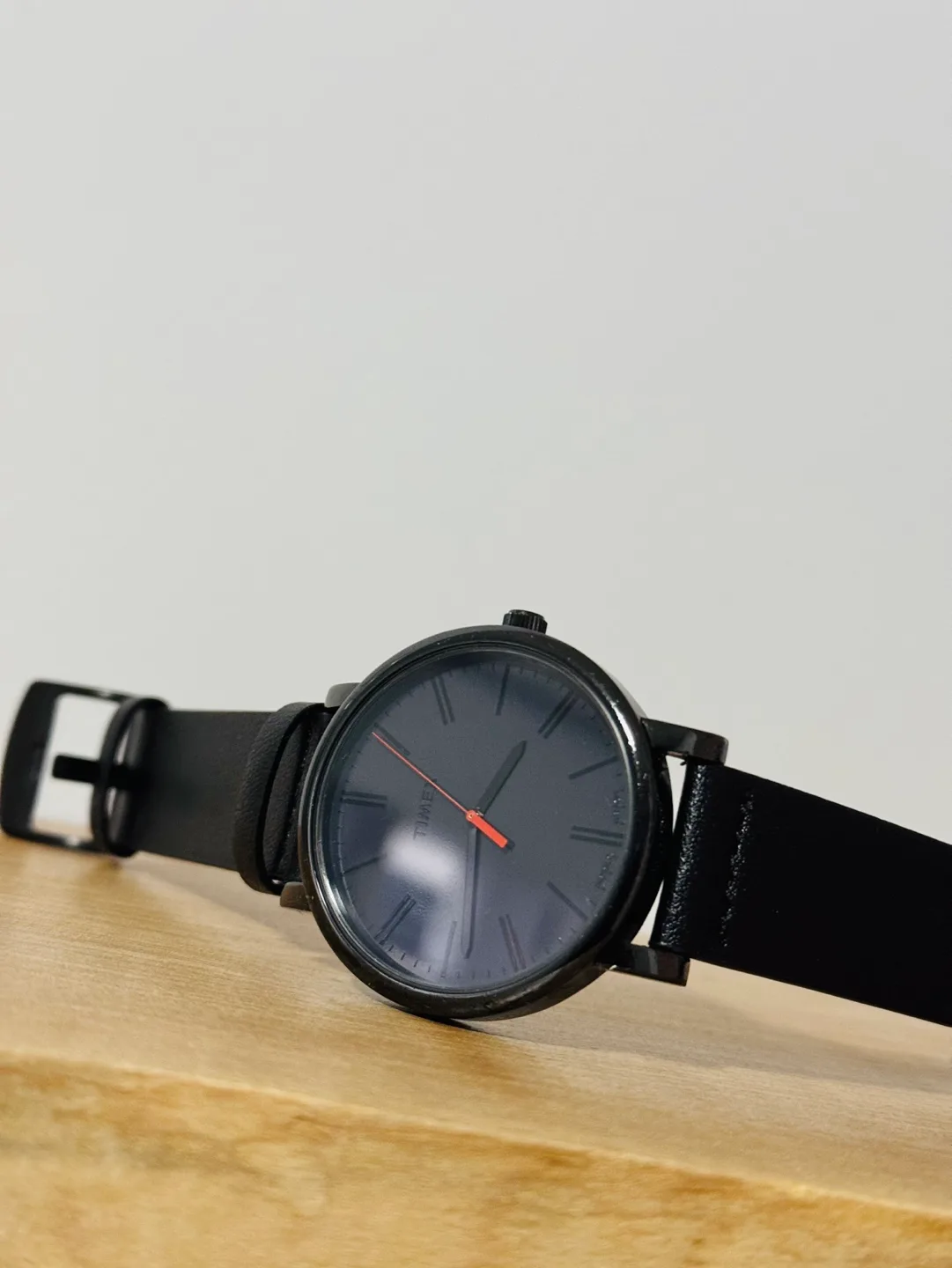 Timex Unisex Black Watch with Red Accent image indicator(6)