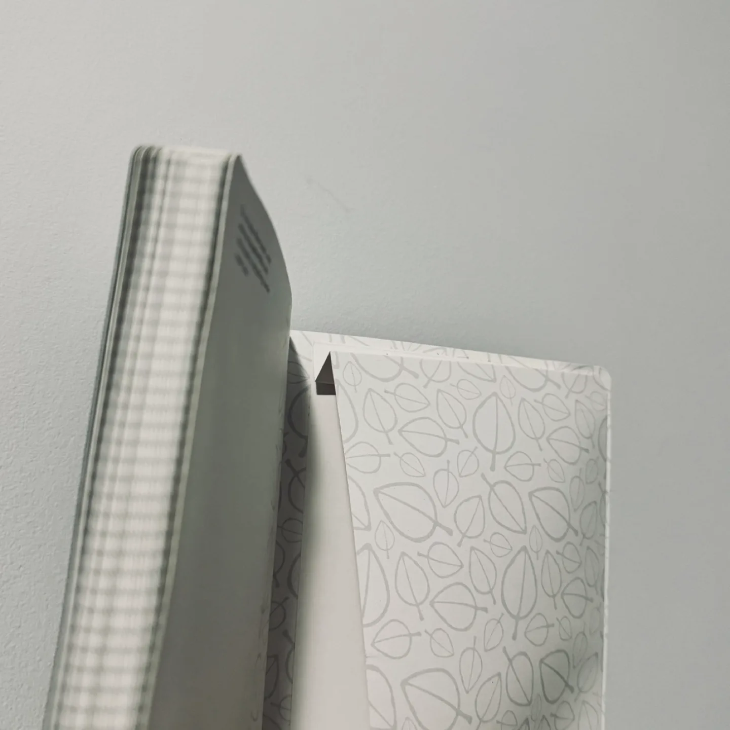 Black Grid Paper Notebook image indicator(3)