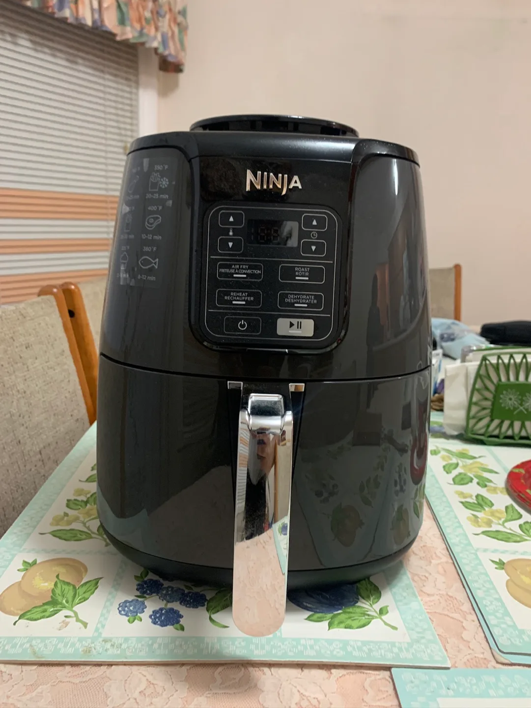 [BRAND NEW] Ninja Air Fryer - 4QT - Black image indicator(2)