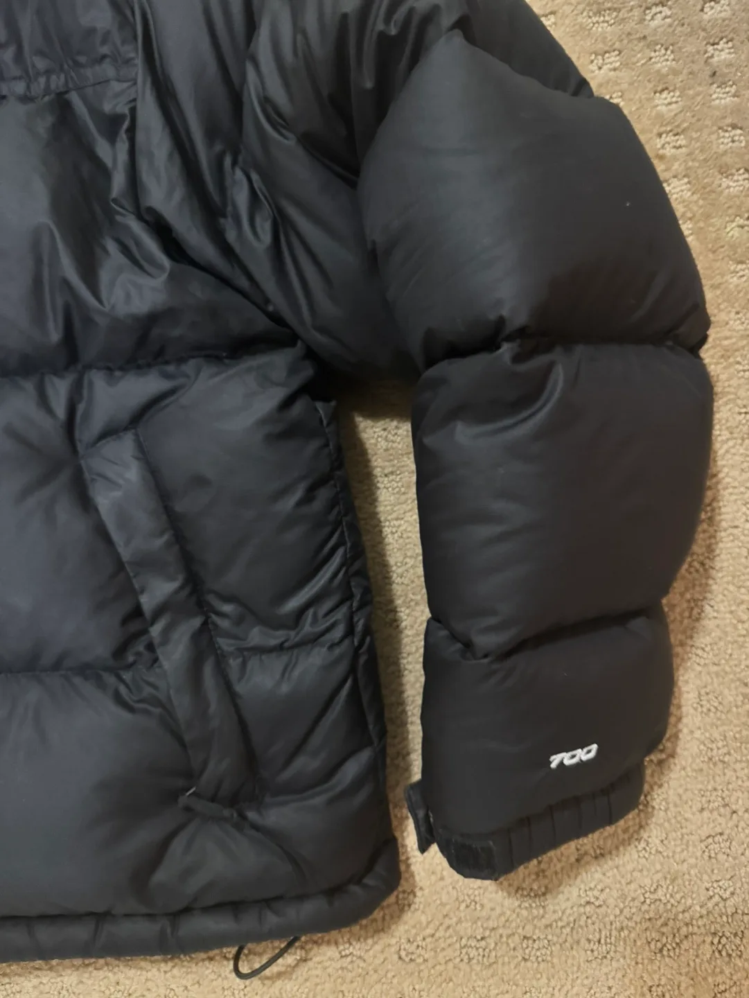 The North Face 700 Black Puffer Jacket - Size M image indicator(3)