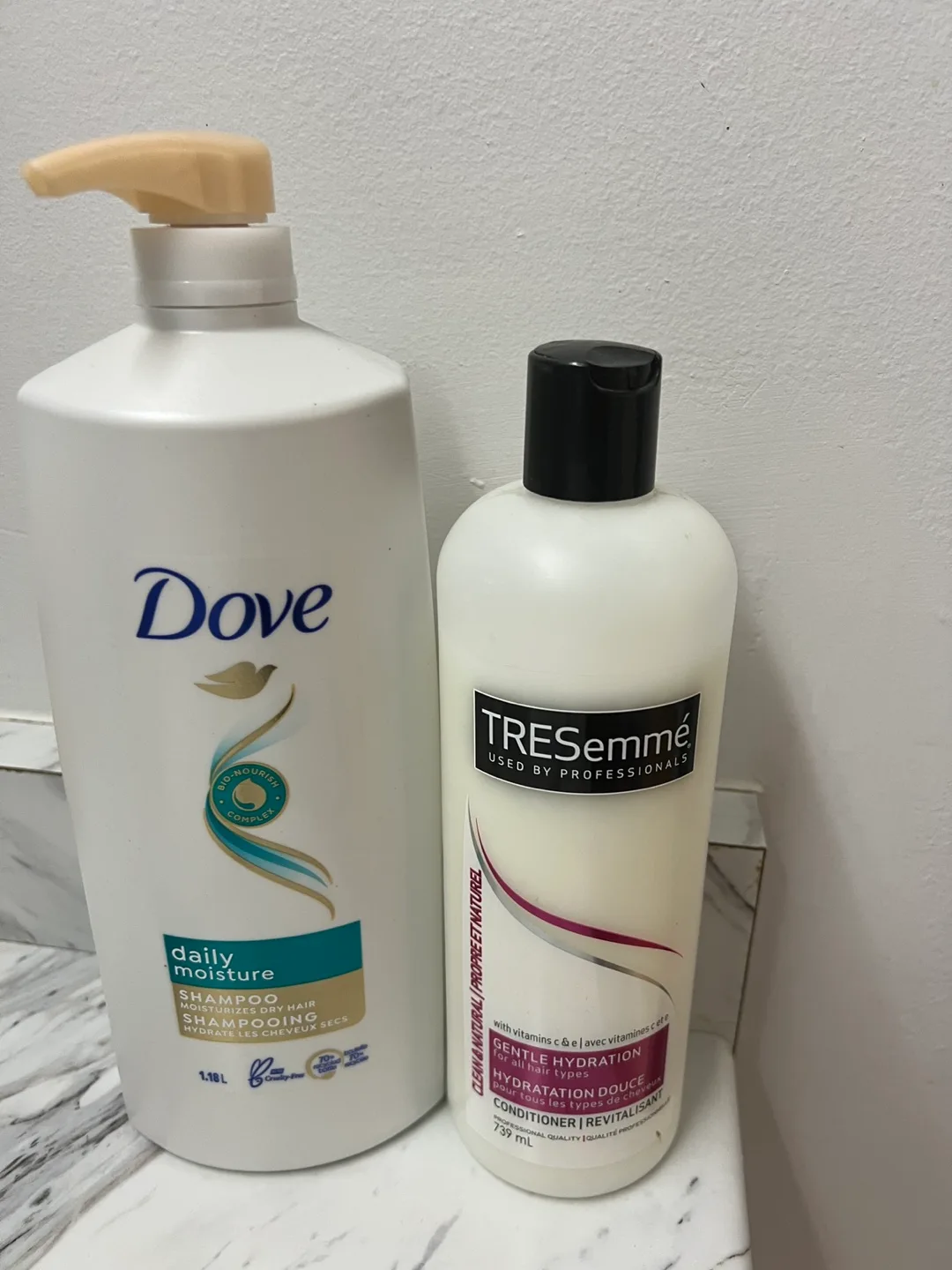Brand New Dove Daily Moisture Shampoo thumbnail