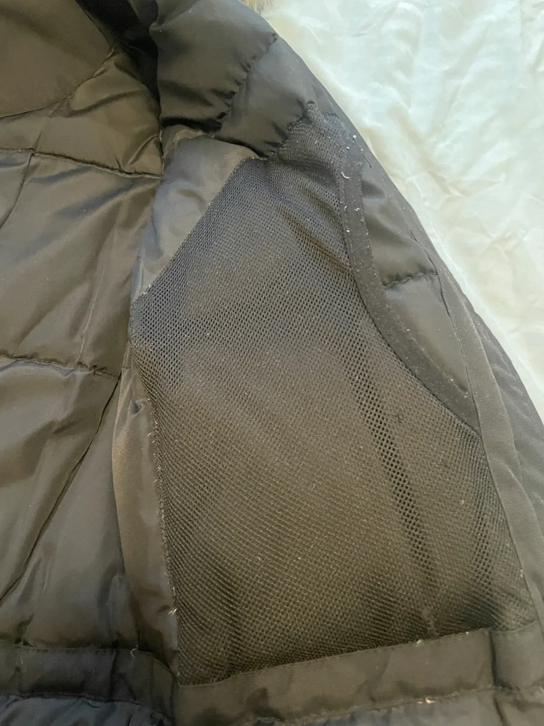 Roots Canada Women's Black Parka, Size Small image indicator(6)