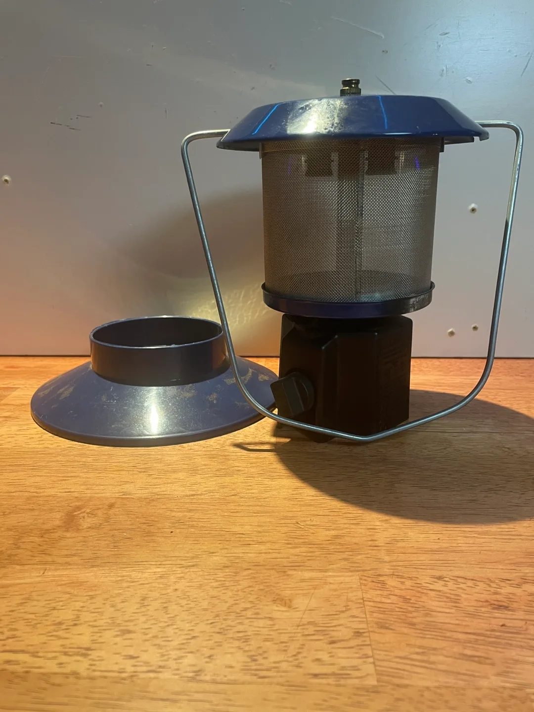 Coleman Lantern with Carrying Case (propane)"🏈" image indicator(2)