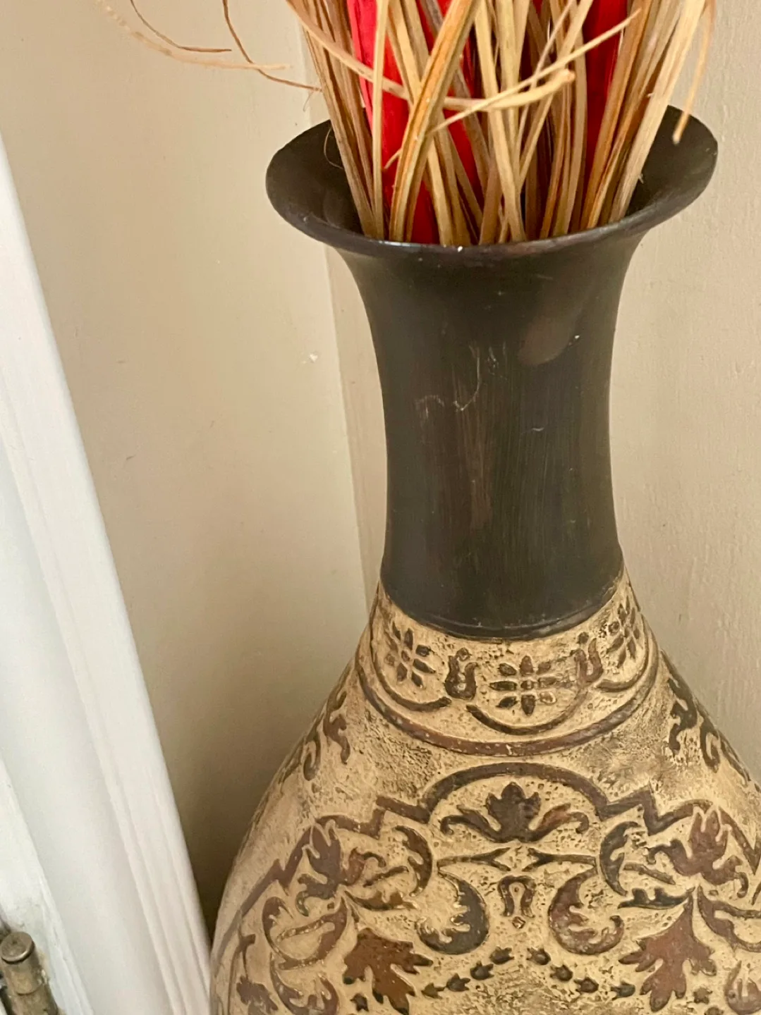 Large Decorative Floor Vase with Dried Floral Arrangement image indicator(6)