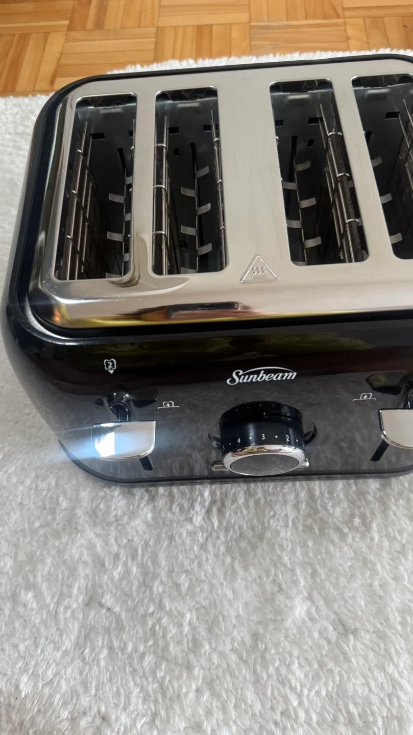 Sunbeam 4-Slice Toaster - Black thumbnail