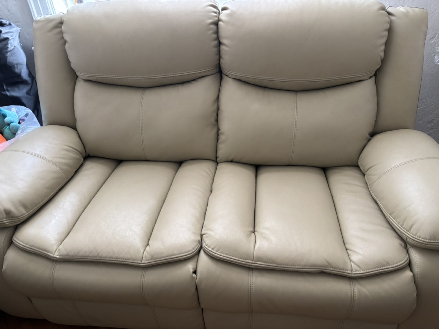 Loveseat recliner