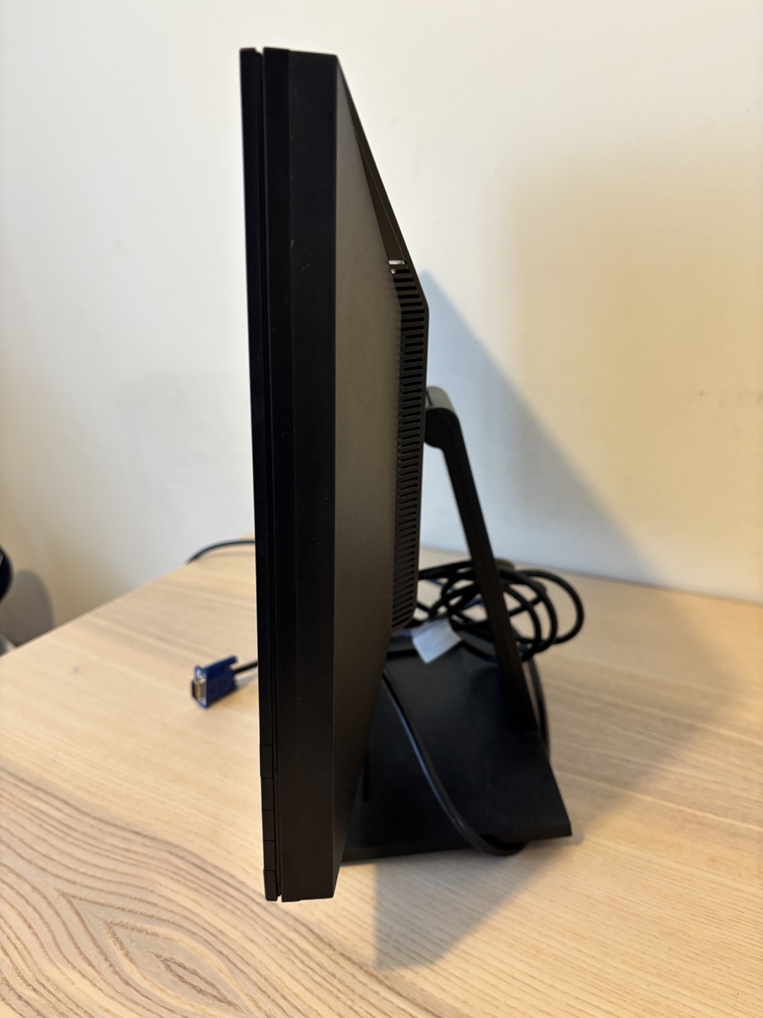 Dell LCD Monitor - photo 2