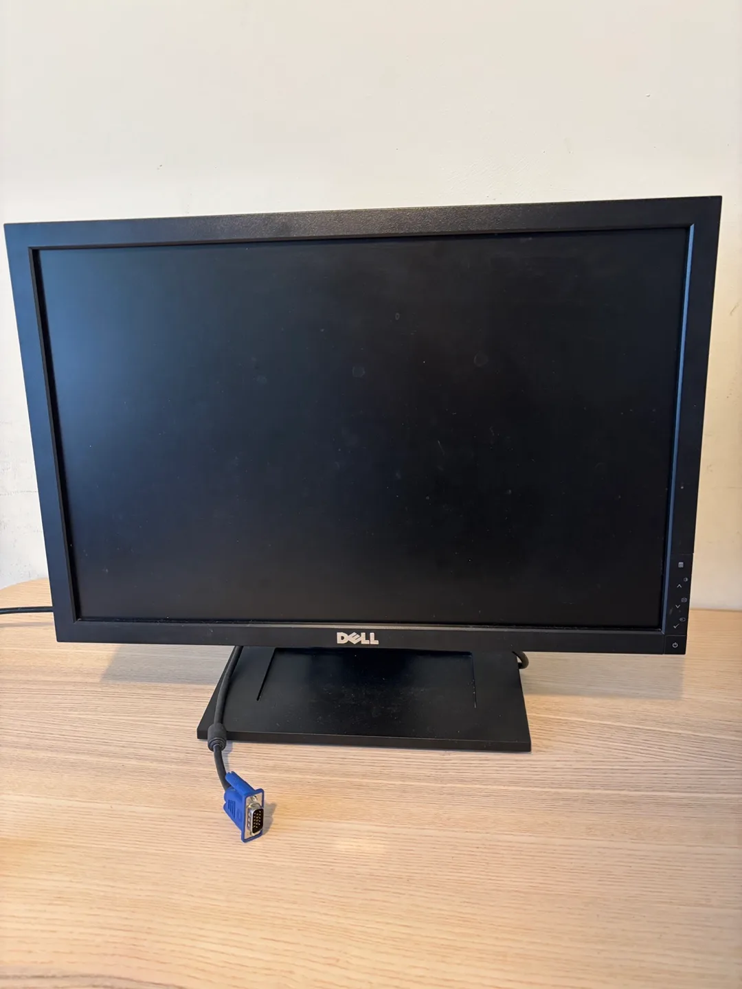 Dell LCD Monitor thumbnail