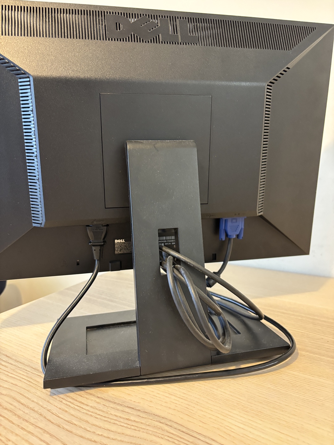 Dell LCD Monitor - photo 3