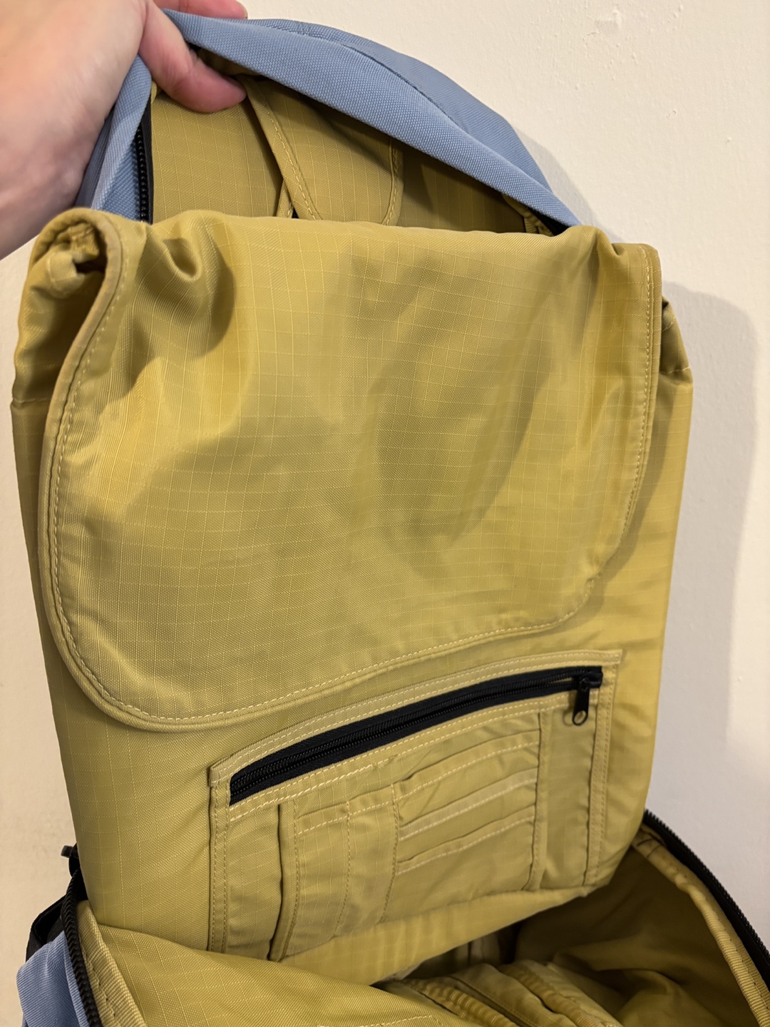 Crumpler Backpack - photo 2