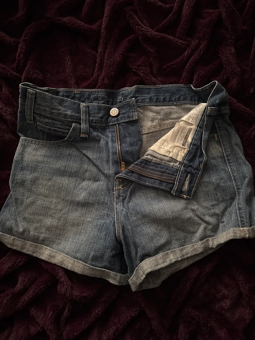 Levi's Denim Shorts Size 25 image indicator(2)