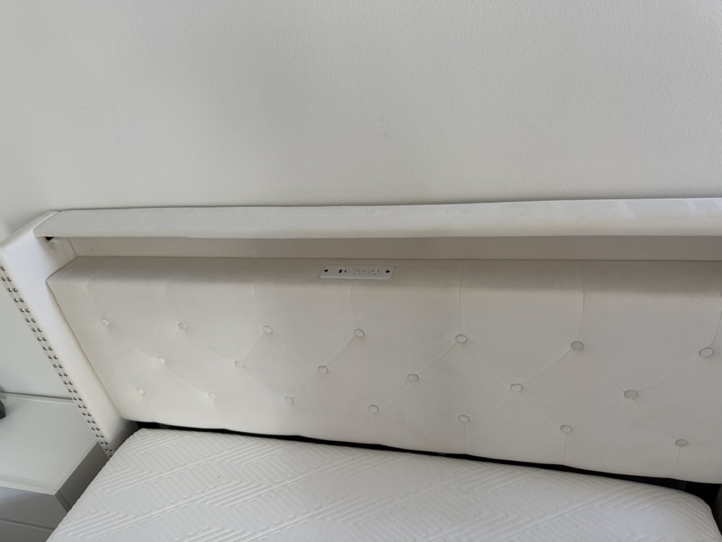 Bed frame queen and mattress - photo 4