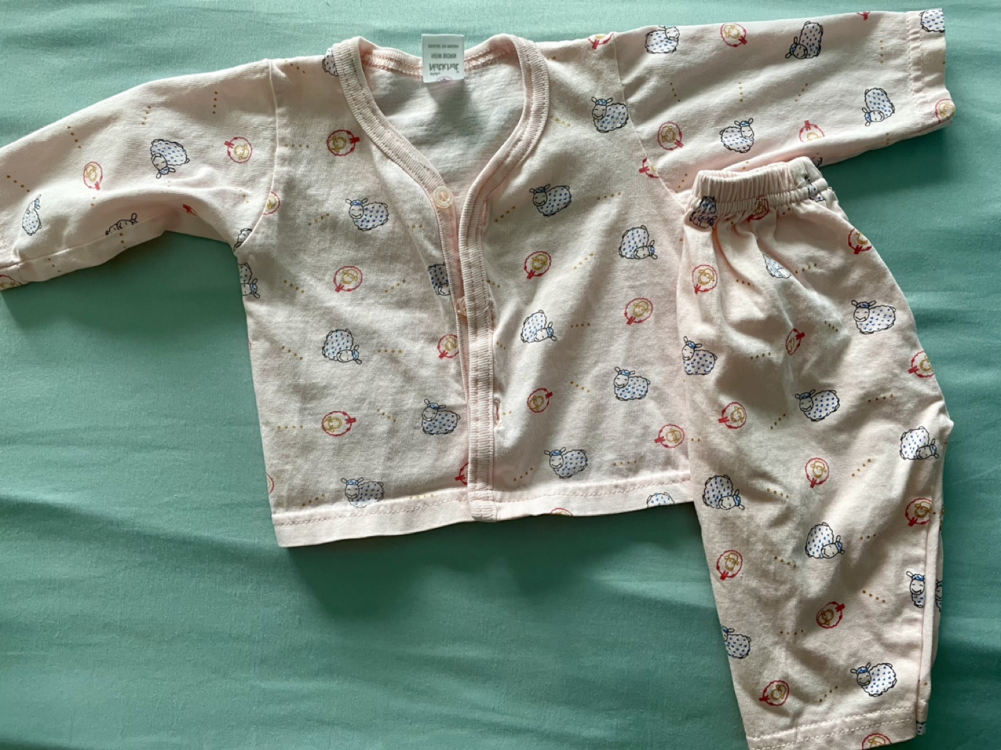 Baby Clothes Bundle - 6 Newborn Outfits - photo 5